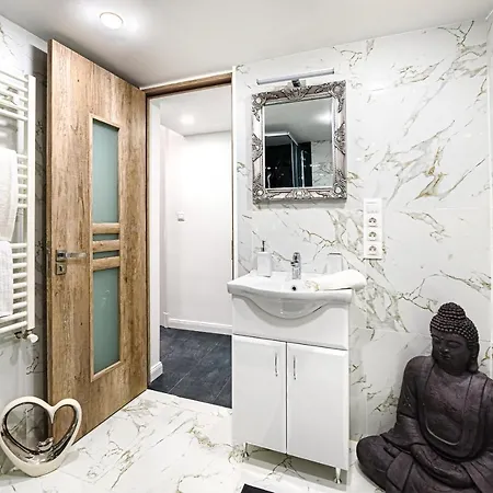 Florence Downtown Apartment Budapest